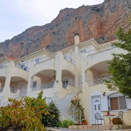 West Red Rock And View Leonidio Maisonette Studio Buitenkant foto