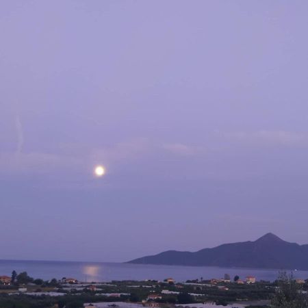 West Red Rock And View Leonidio Maisonette Studio Buitenkant foto