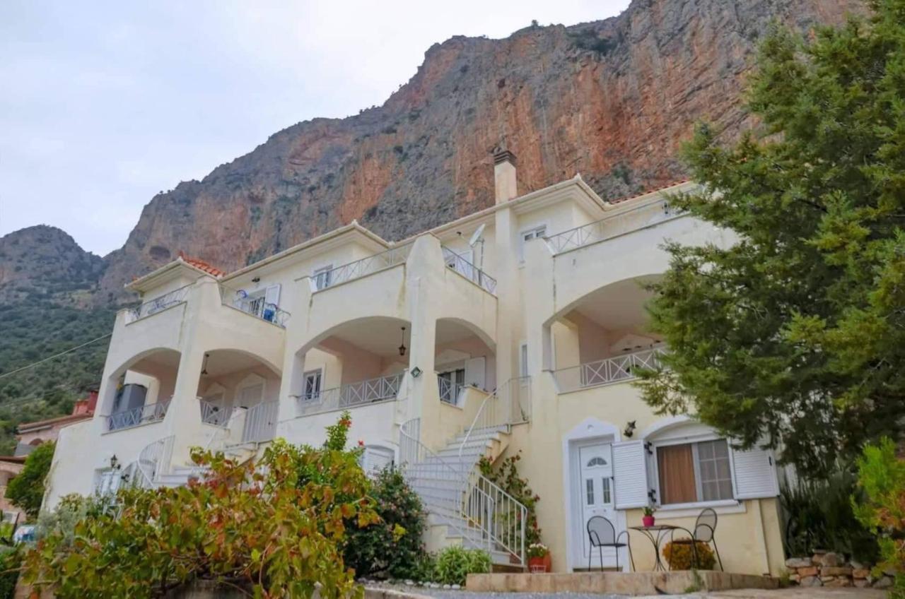 West Red Rock And View Leonidio Maisonette Studio Buitenkant foto