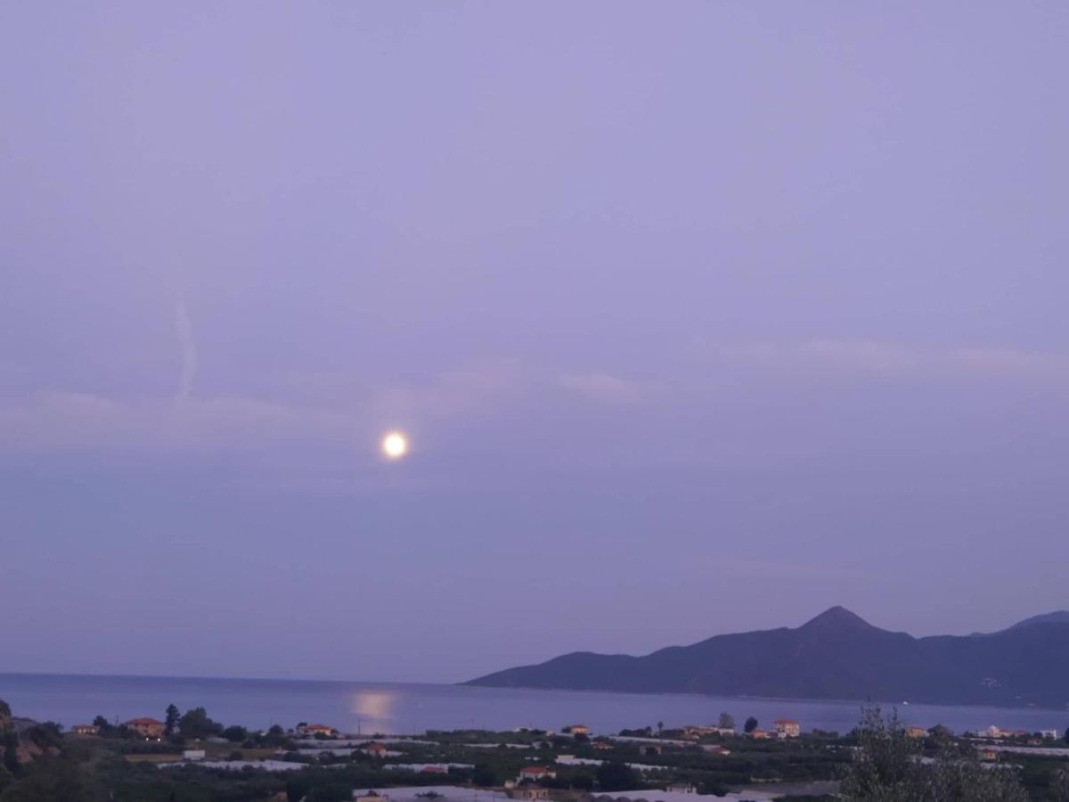 West Red Rock And View Leonidio Maisonette Studio Buitenkant foto